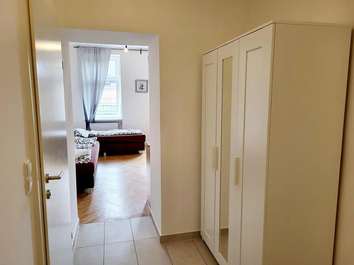Buchengasse Apartment Vienna - Free Highspeed-Internet 0*,  Österreich