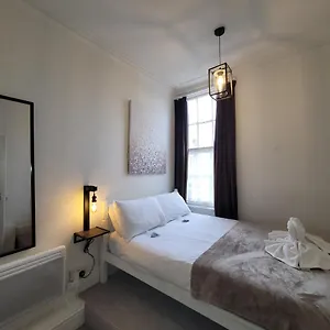 Sea Side Flat 3 With Fast Wifi And Free Parking Scarborough