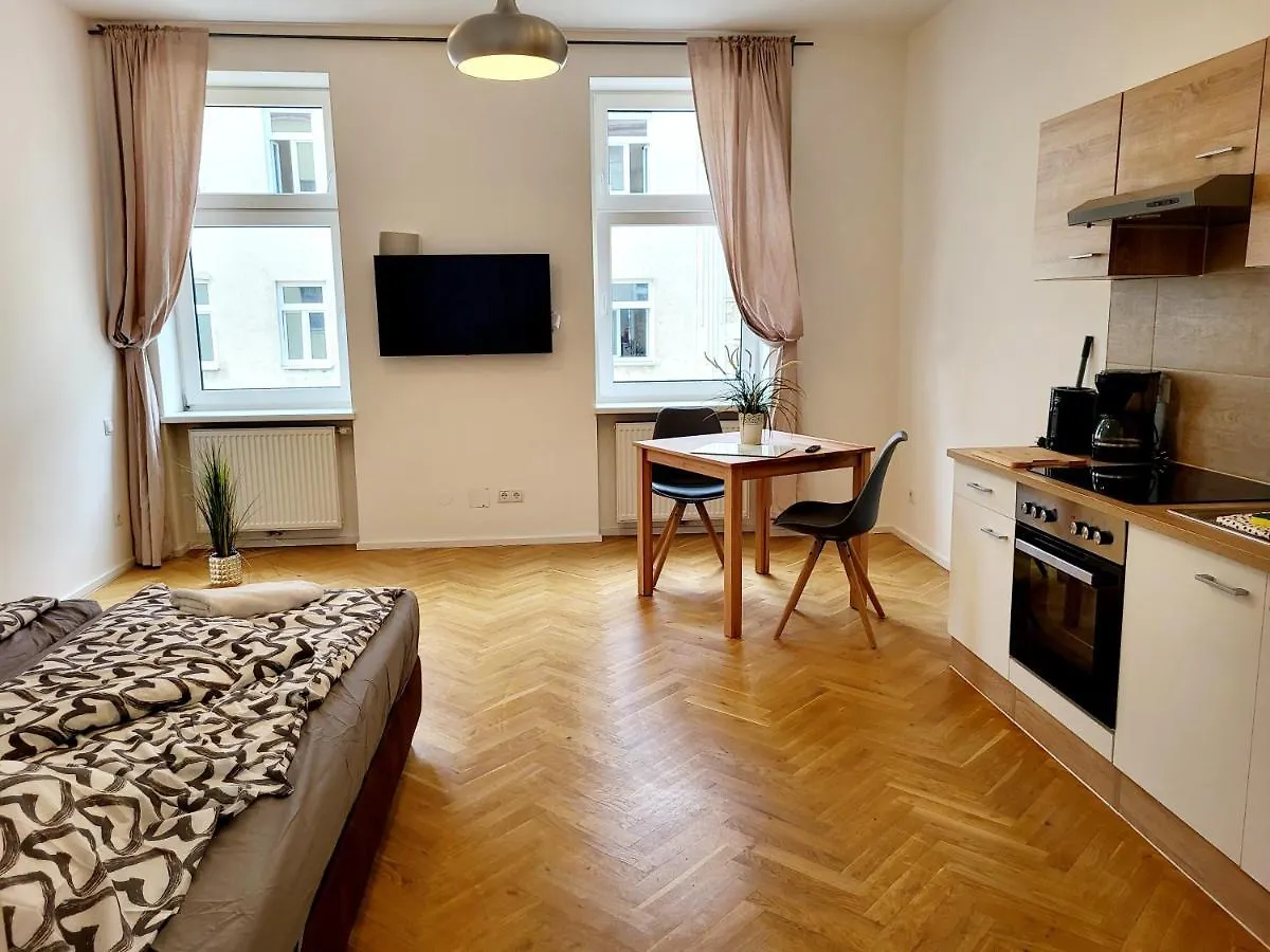 Buchengasse Apartment Vienna - Free Highspeed-Internet 0*,  오스트리아