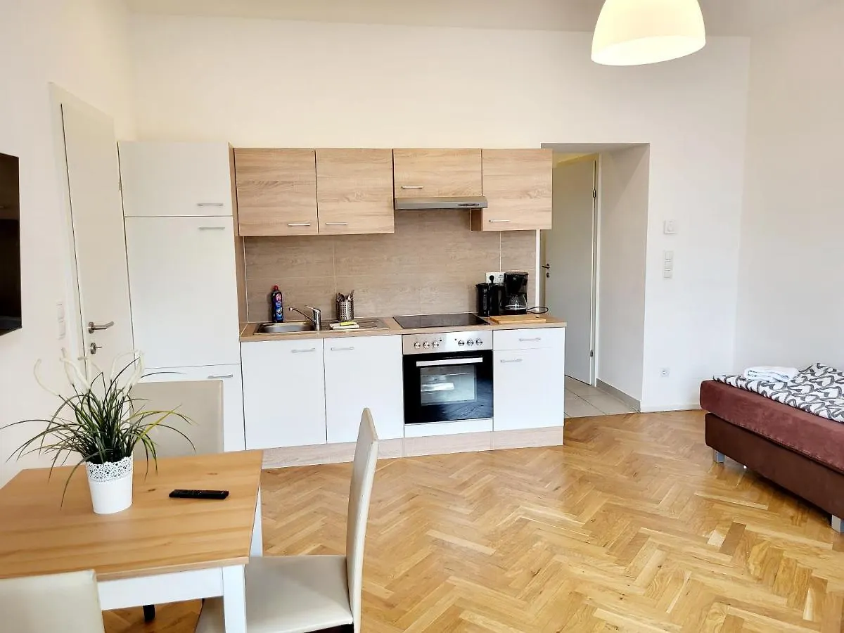 Buchengasse Apartment Vienna - Free Highspeed-Internet 0*,